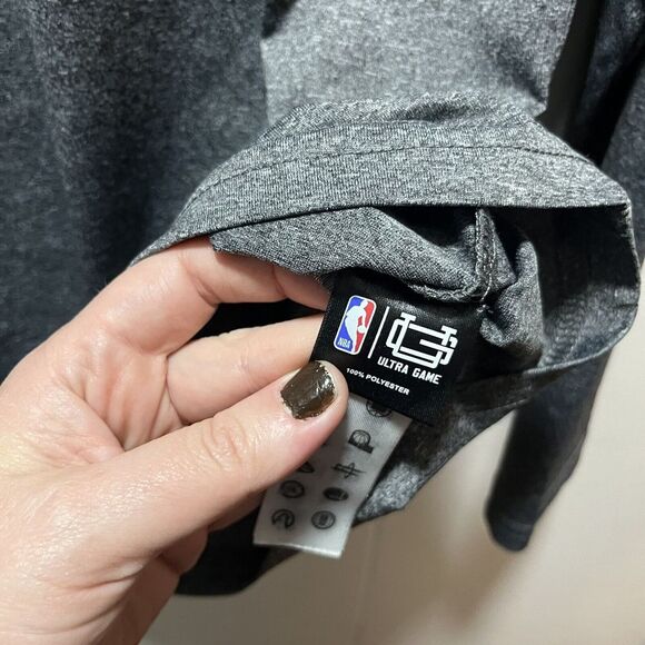 NBA Detroit Pistons Ultra Game 1/4 Zip Men's Gray Pullover Shirt Size Medium - Picture 4 of 5